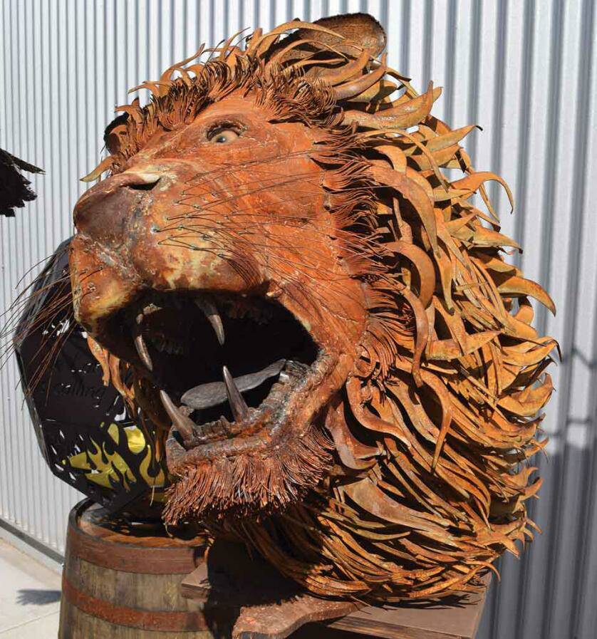 全球钣金新闻-金属制造狂：焊工制作动物的金属钣金-皇冠·app官方站入口-Royal皇冠(中国)